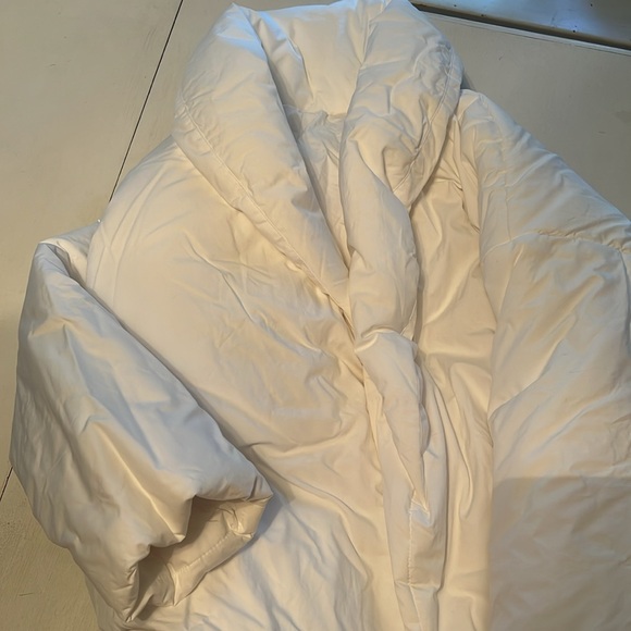 SKIMS White Robe - Picture 3 of 8